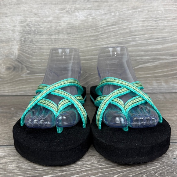 Teva Olowahu Mush Women's Sz 9 Black Teal Geometric Flip Flop Strappy Sandals - Picture 2 of 11